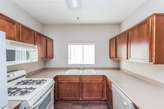 Photo #5: 2065197 Listing 