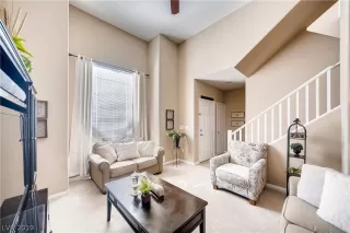 Photo #5: 2065232 Listing 