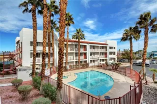 Photo #2: 2065297 Listing