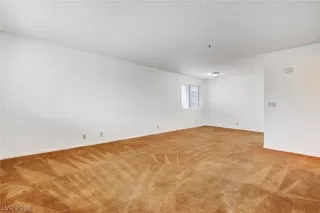 Photo #3: 2065297 Listing