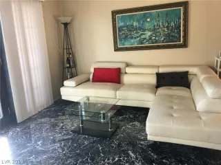 Photo #3: 2065357 Listing 