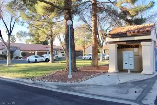 Photo #4: 2065380 Listing