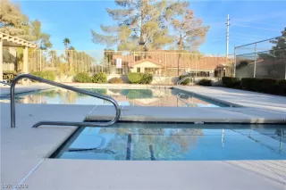 Photo #6: 2065380 Listing