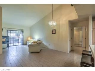 Photo #3: 2065411 Listing