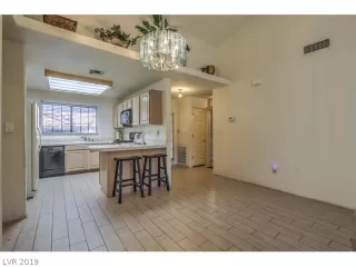 Photo #6: 2065411 Listing