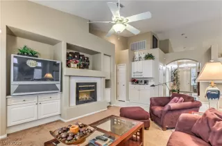 Photo #6: 2065493 Listing 