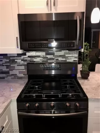 Photo #5: 2065508 Listing