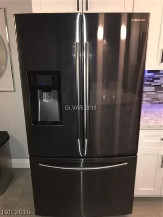 Photo #6: 2065508 Listing