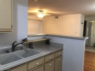 Photo #2: 2065527 Listing