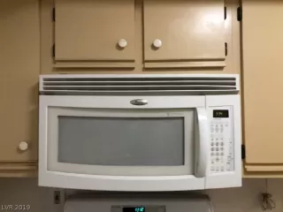 Photo #5: 2065527 Listing