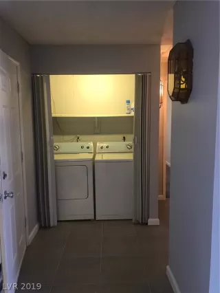 Photo #6: 2065552 Listing 