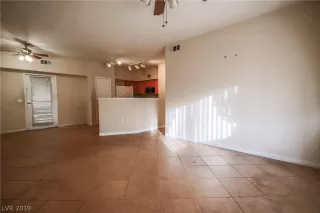 Photo #4: 2065558 Listing