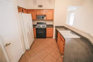 Photo #6: 2065558 Listing