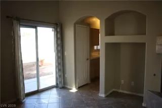 Photo #6: 2065559 Listing 