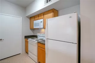 Photo #6: 2065616 Listing