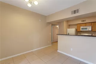 Photo #3: 2065642 Listing 