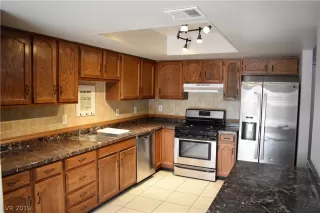 Photo #1: 2065669 Listing