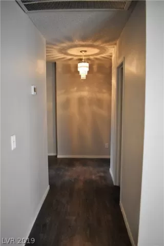 Photo #5: 2065669 Listing