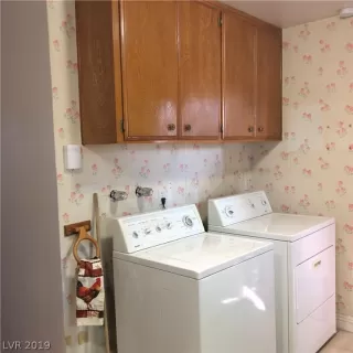 Photo #5: 2065671 Listing