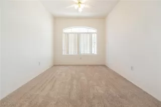 Photo #4: 2065730 Listing