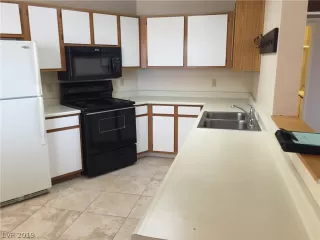 Photo #5: 2065805 Listing 