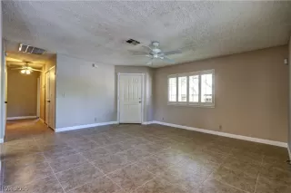 Photo #3: 2065866 Listing 