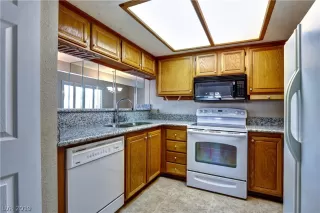 Photo #6: 2065866 Listing 