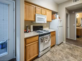 Photo #5: 2065893 Listing 