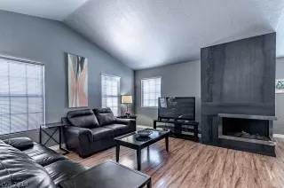 Photo #5: 2065922 Listing 