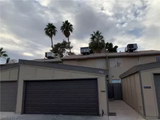 Photo #3: 2065937 Listing