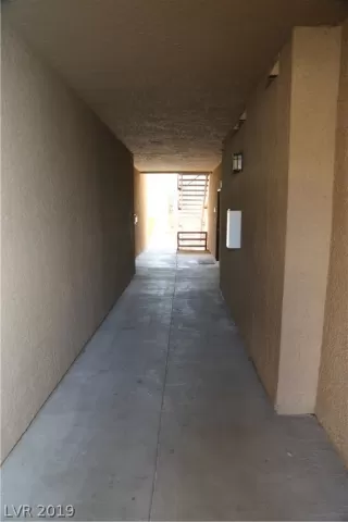 Photo #3: 2065947 Listing