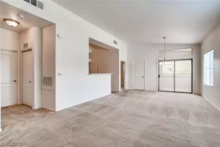 Photo #6: 2065955 Listing 