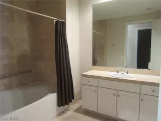 Photo #1: 2065998 Listing