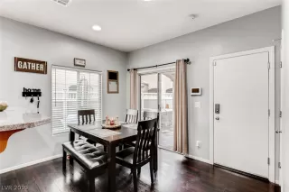 Photo #6: 2066017 Listing 