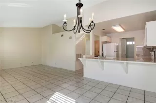 Photo #4: 2066061 Listing