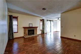 Photo #2: 2066072 Listing