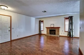 Photo #3: 2066072 Listing