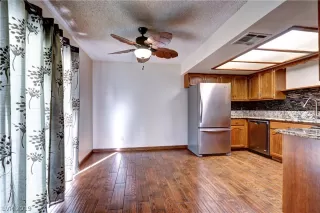 Photo #5: 2066072 Listing