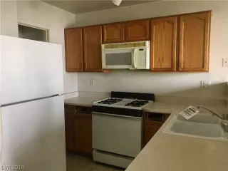 Photo #6: 2066116 Listing 