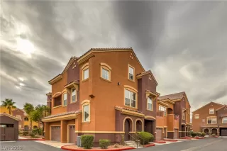 Photo #2: 2066229 Listing