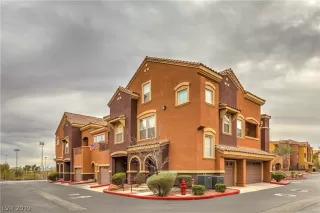 Photo #3: 2066229 Listing