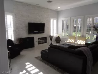 Photo #2: 2066232 Listing 