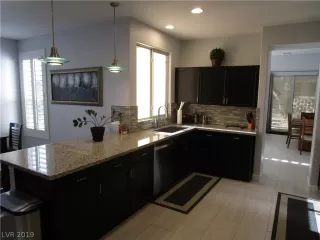Photo #5: 2066232 Listing 