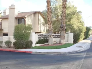 Photo #3: 2066247 Listing 