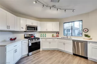 Photo #1: 2066270 Listing