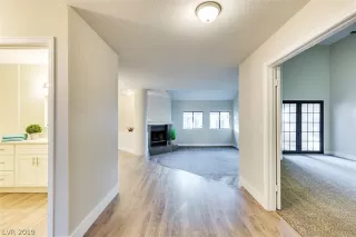 Photo #3: 2066270 Listing