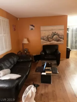 Photo #5: 2066295 Listing