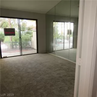 Photo #5: 2066315 Listing