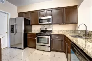 Photo #4: 2066470 Listing
