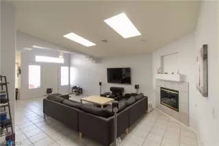 Photo #3: 2066519 Listing 